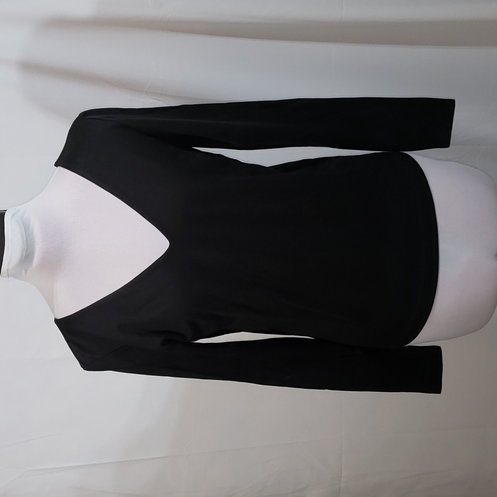 EUC Linda Allard Ellen Tracy Black Silk V-neck M